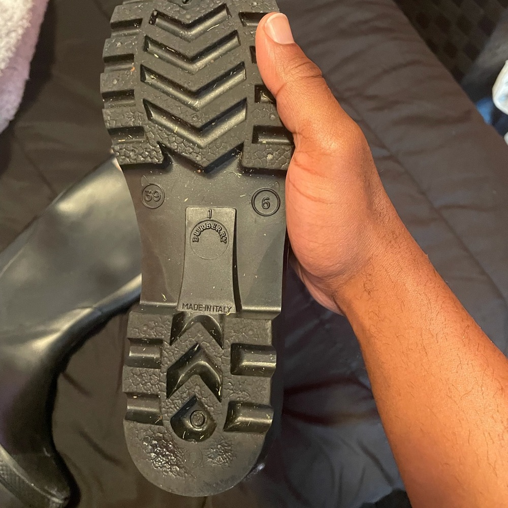 Burberry boots women’s size 6 - Picture 4 of 5